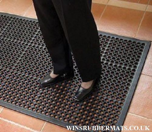 DRAINAGE HOLES RUBBER MATS FOR POOL AND WET AREAS from WinsRubberMats